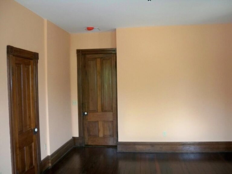 historic-bedroom-after-zB9gH0Zv