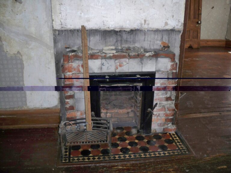 historic-fireplace-before-BItvz7u9