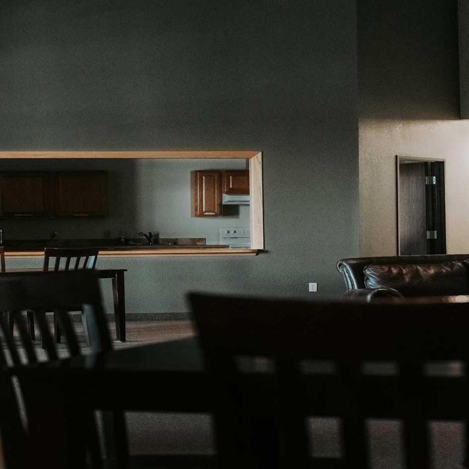 Open plan dining and kitchen area before remodeling